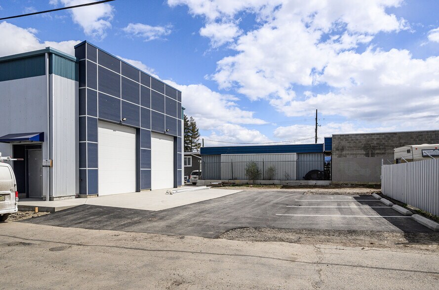More Photos Of 240 Larkspur St, Kamloops Industrial For Sale