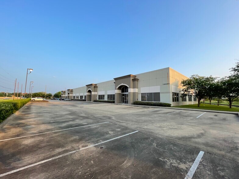 More Photos Of 12560 Reed Rd, Sugar Land Light Manufacturing For Lease