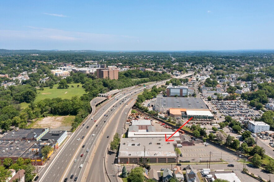 More Photos Of 100-118 John F Kennedy Dr N, Bloomfield Warehouse For Lease