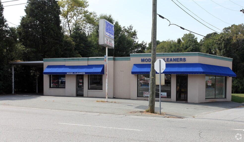 More Photos Of 520 Salem St, Lexington Freestanding For Sale