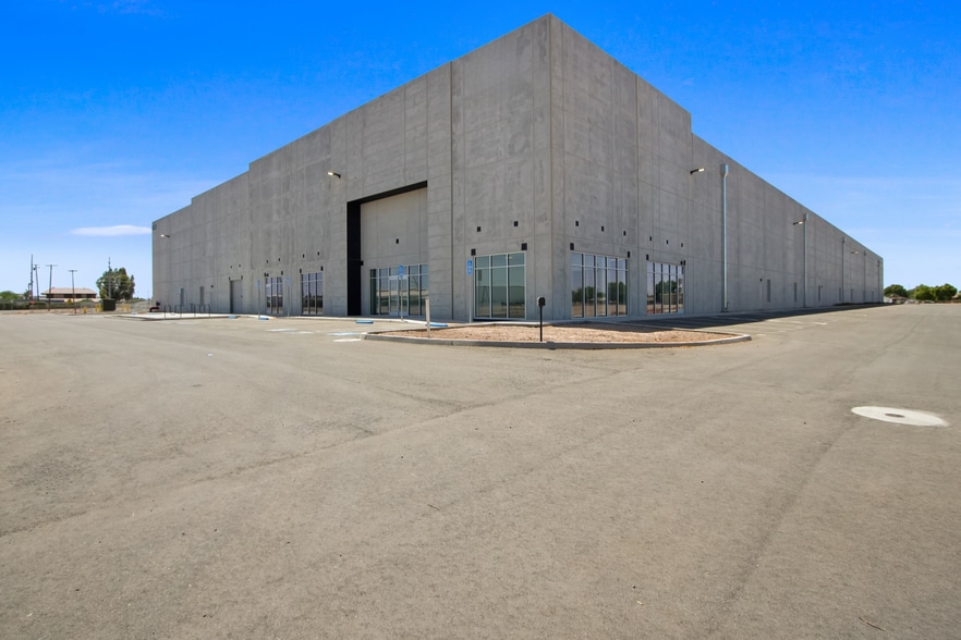 Primary Photo Of 4639 N 8th St, Brawley Manufacturing For Sale