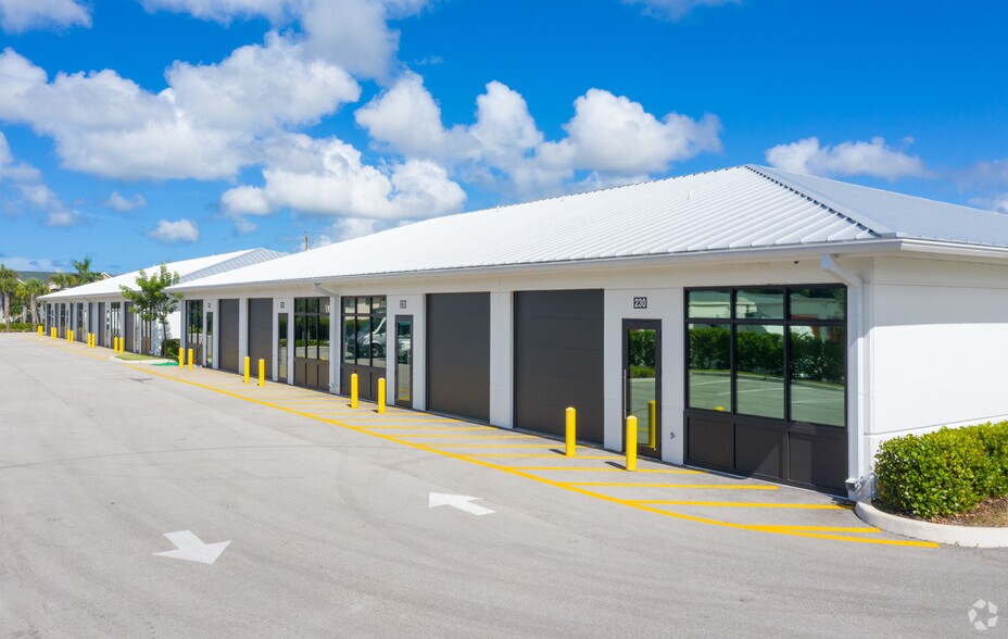 More Photos Of 15900 Old US Highway 41, Naples Unknown For Lease