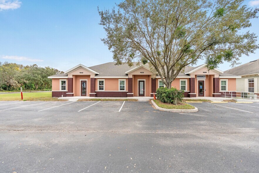 Primary Photo Of 1640 Lexington Green Ln, Sanford Medical For Lease