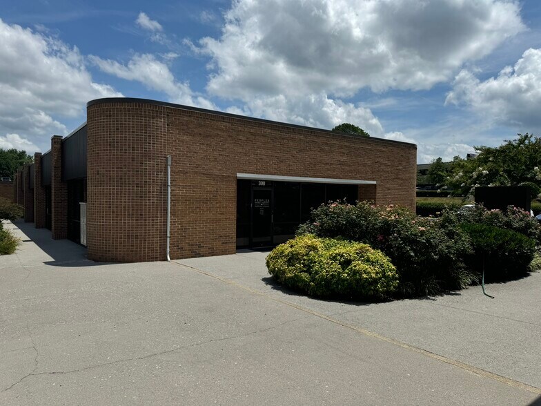 More Photos Of 9051 Executive Park Dr, Knoxville Office For Sale