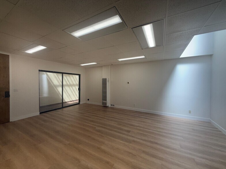 More Photos Of 2578 Noriega St, San Francisco Storefront Retail Office For Lease
