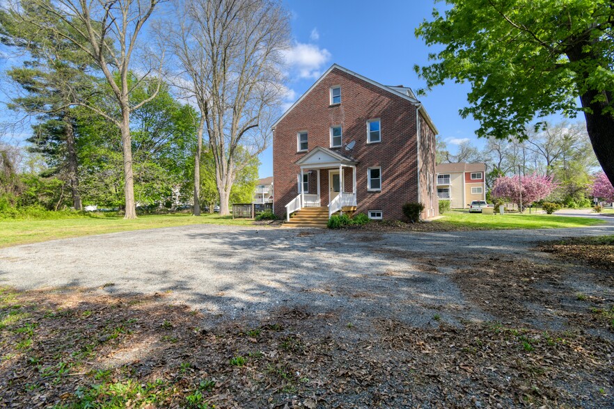 Primary Photo Of 201 Mansion Dr, Perryville Apartments For Sale