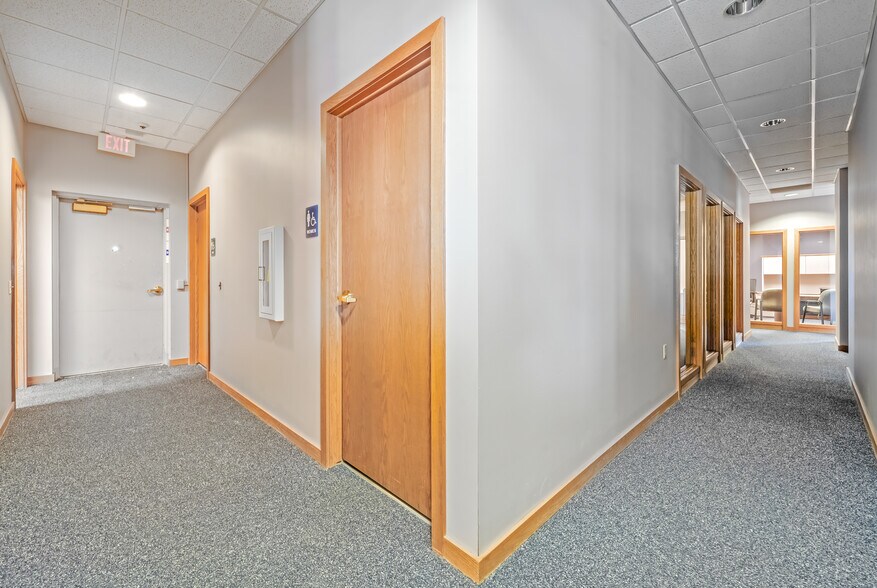 More Photos Of 245 N Peters Ave, Fond Du Lac General Retail For Sale