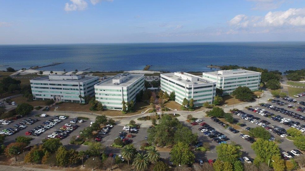 More Photos Of 2219 Lakeshore Dr, New Orleans Office For Lease