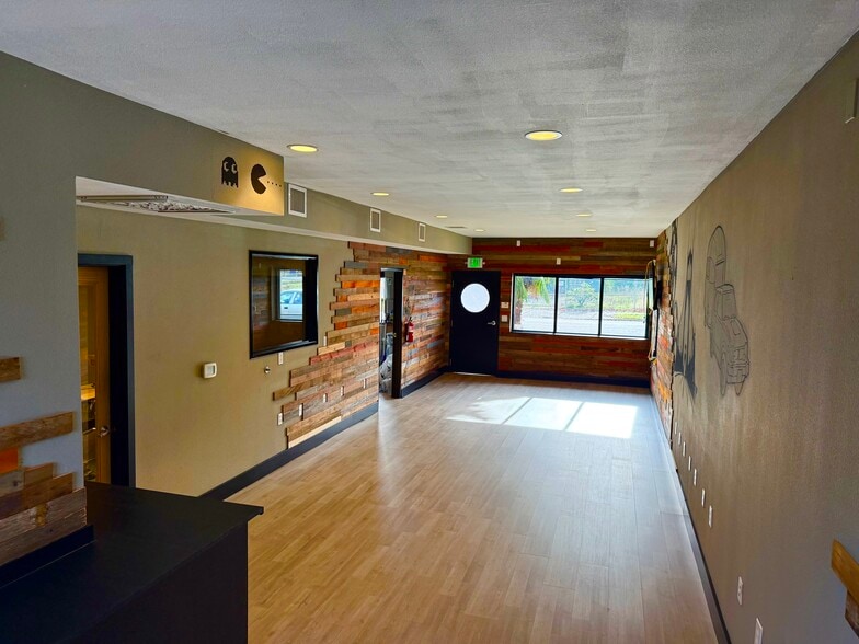 More Photos Of 2629 N Lombard St, Portland Office For Sale