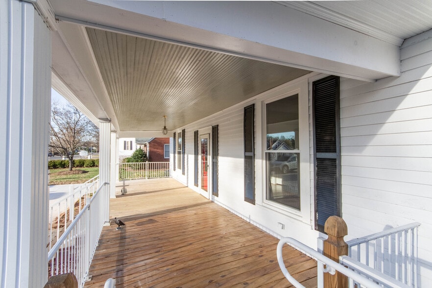 More Photos Of 1530 Ebenezer Rd, Rock Hill Office For Sale