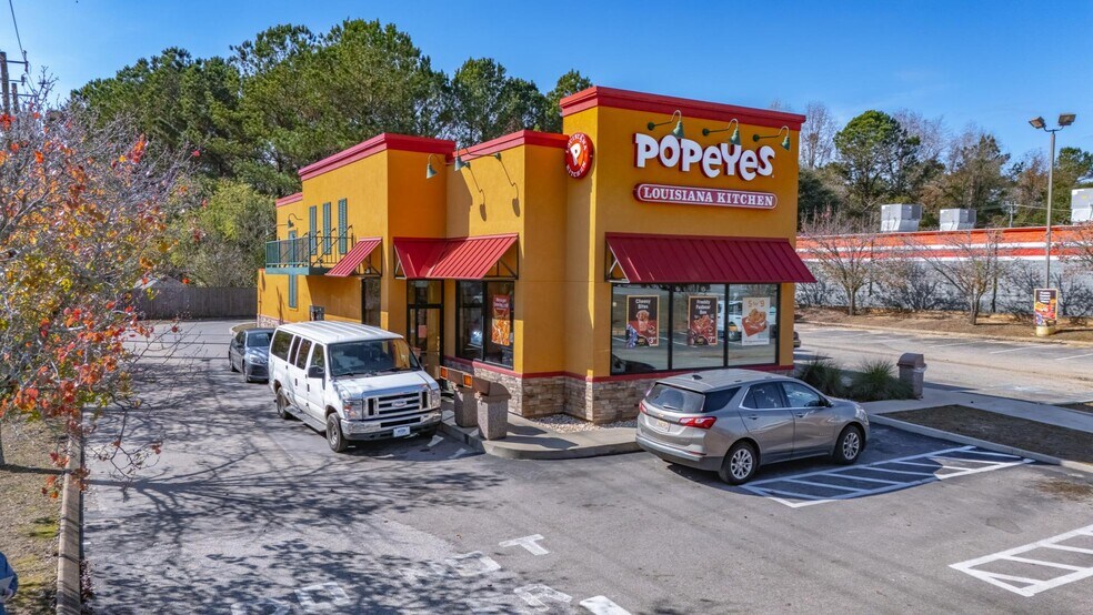 Primary Photo Of 1314 US 231 hwy, Ozark Fast Food For Sale