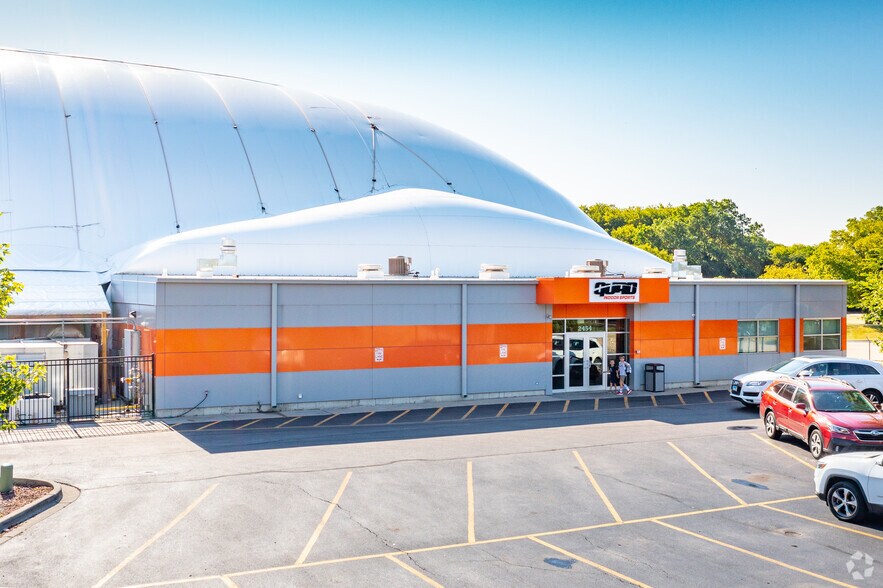 More Photos Of 2454 Oakton St, Evanston Baseball Field For Sale