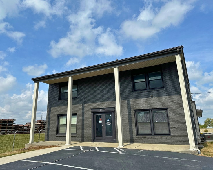 More Photos Of 2230 W Coliseum Blvd, Fort Wayne Office For Sale