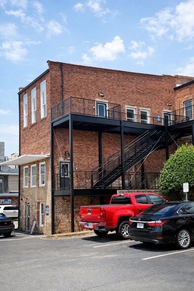 More Photos Of 127 S Wayne St, Milledgeville Apartments For Sale