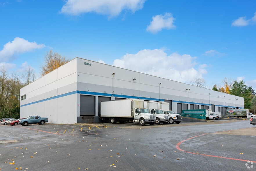 More Photos Of 19240 Des Moines Memorial Dr, Seatac Warehouse For Lease
