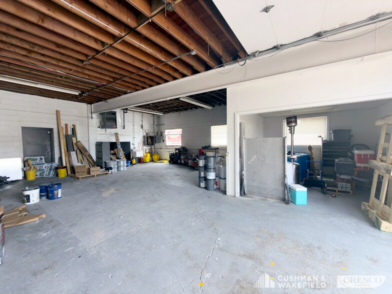 More Photos Of 4515-4523 Brookpark Rd, Parma Warehouse For Lease