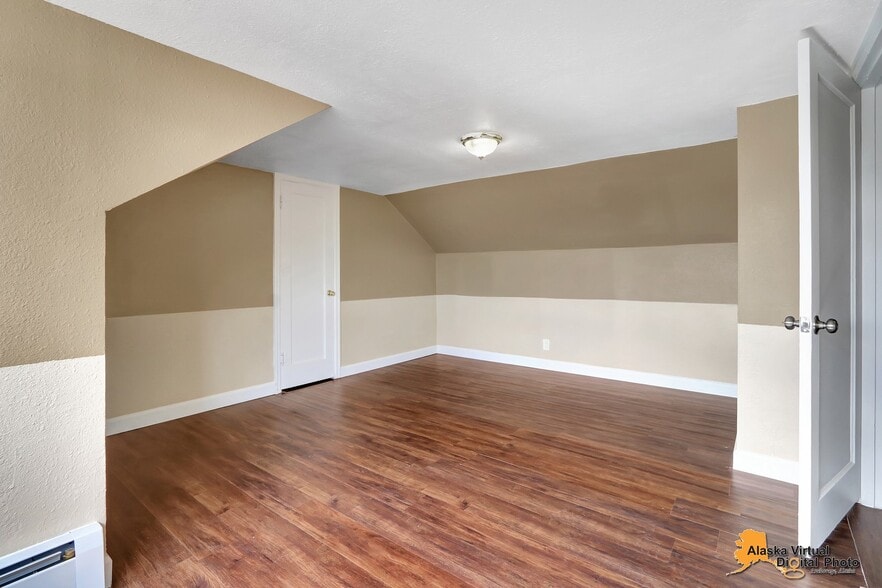 More Photos Of 1335 Hyder St, Anchorage Apartments For Sale