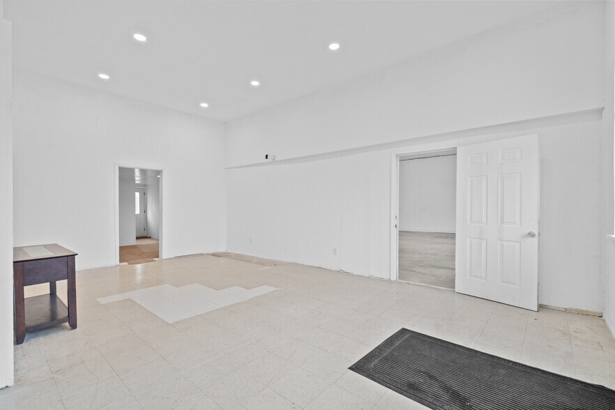 More Photos Of 990 E Hwy 730, Irrigon Storefront Retail Office For Sale