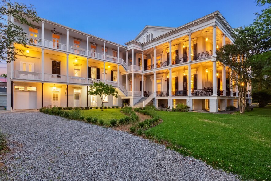 More Photos Of 1410 Jackson Ave, New Orleans Lodge Meeting Hall For Sale