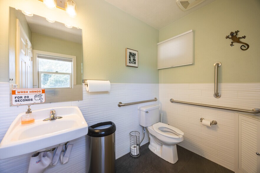More Photos Of 1375 E Fillmore St, Colorado Springs Office Residential For Sale