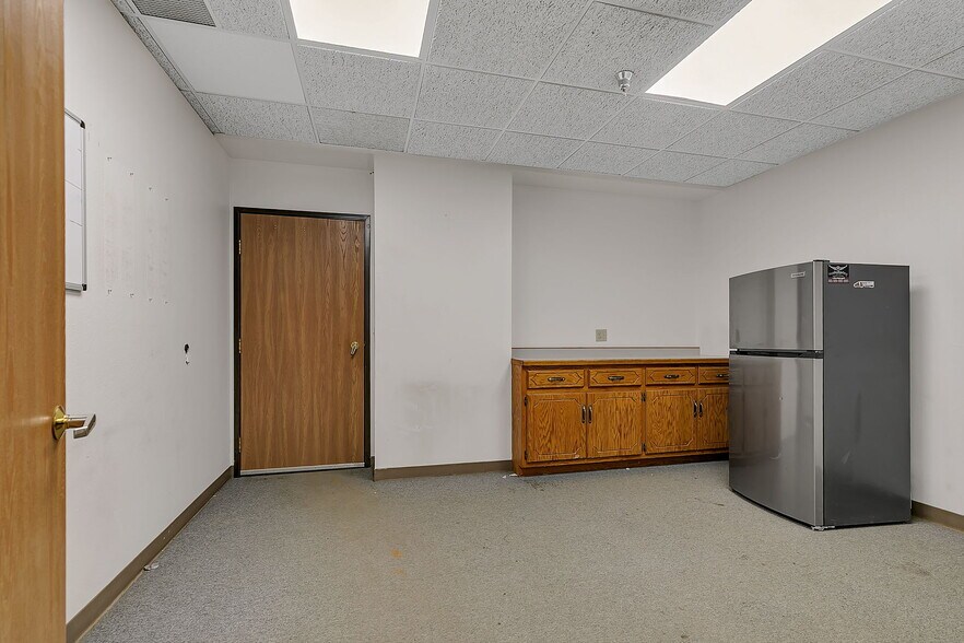 More Photos Of 601 Franklin Ave NE, Saint Cloud Warehouse For Sale