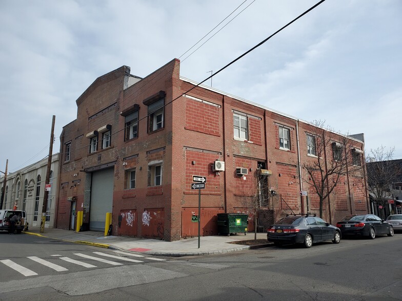 Primary Photo Of 163 Imlay St, Brooklyn Warehouse For Lease