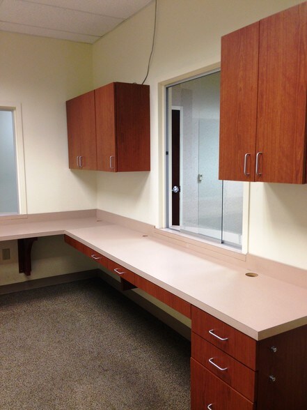 More Photos Of 399 W Campbell Rd, Richardson Medical For Lease