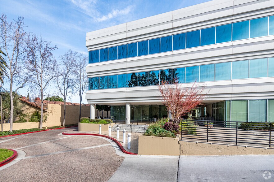 More Photos Of 2105 S Bascom Ave, Campbell Medical For Lease