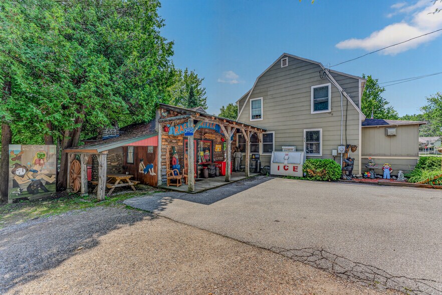 More Photos Of 218 US Route 3, Lincoln Hospitality For Sale