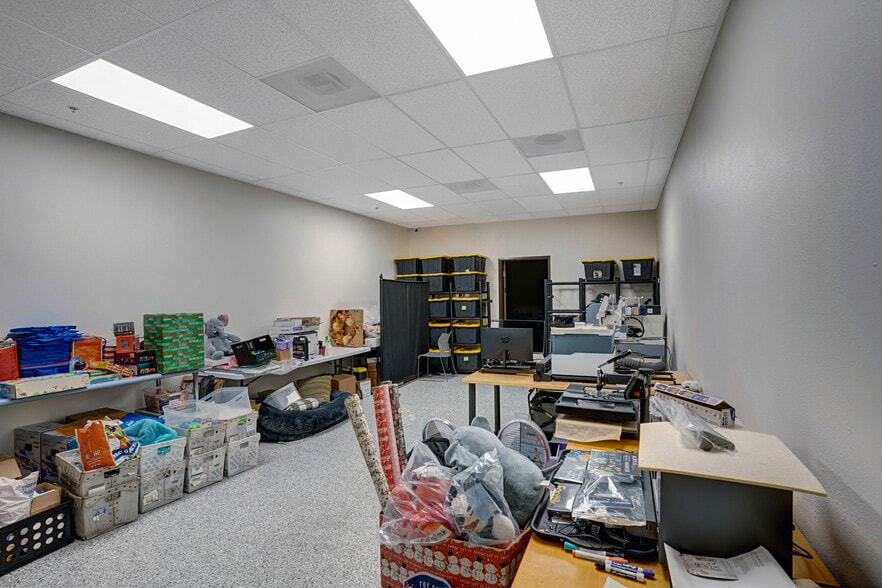 More Photos Of 41551 Date St, Murrieta Light Manufacturing For Sale