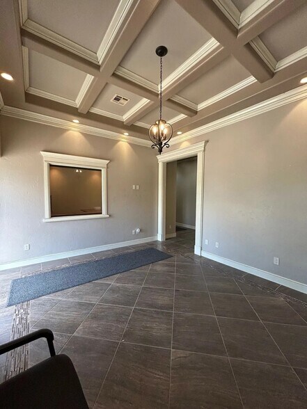 More Photos Of 10549 NW 10th St, Oklahoma City Industrial For Lease