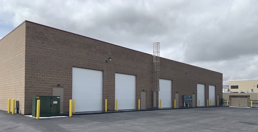 More Photos Of 6108-6142 W 9790 S, West Jordan Warehouse For Lease
