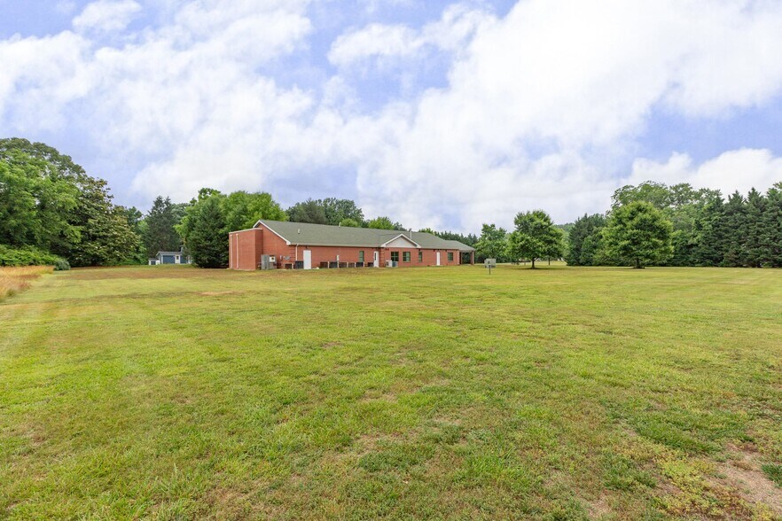 More Photos Of 15394 Kings Hwy, Montross Medical For Sale