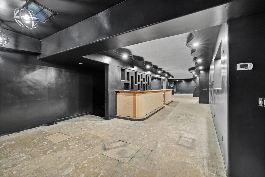 More Photos Of 923 K St, Sacramento Storefront For Lease