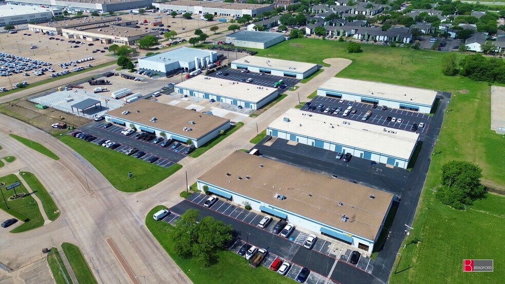 More Photos Of 2601-2621 Aero Dr, Grand Prairie Unknown For Lease