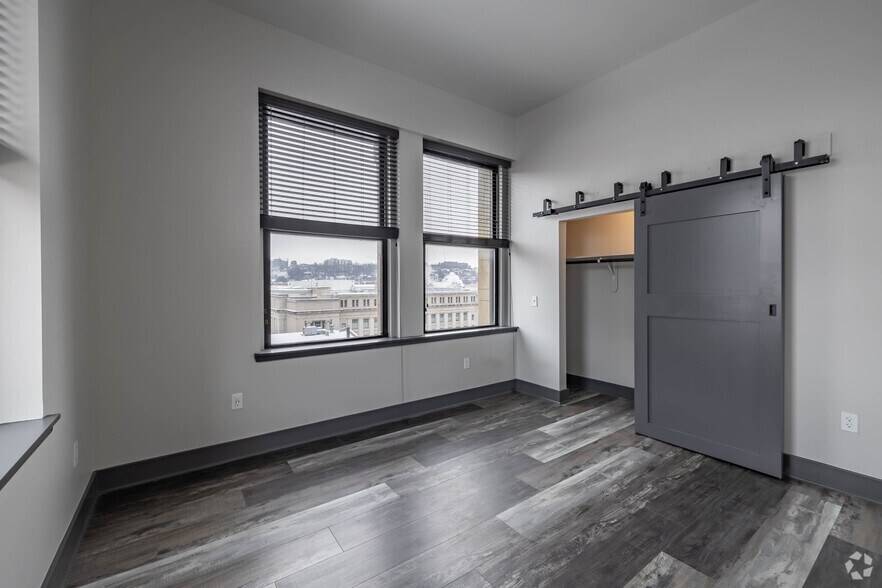 More Photos Of 830 Main St, Cincinnati Apartments For Lease