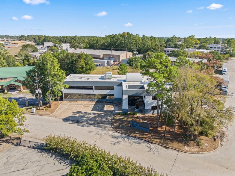 More Photos Of 25010 Oakhurst Dr, Spring Medical For Sale