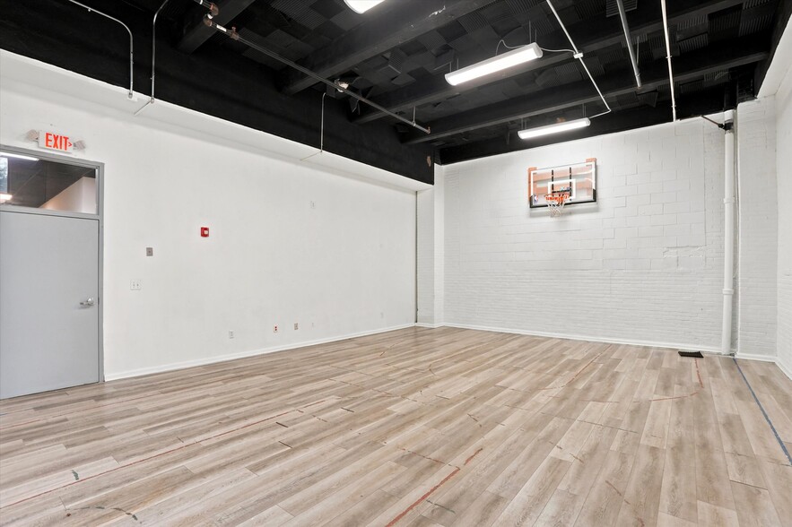More Photos Of 5534-5546 Pulaski Ave, Philadelphia Office For Lease