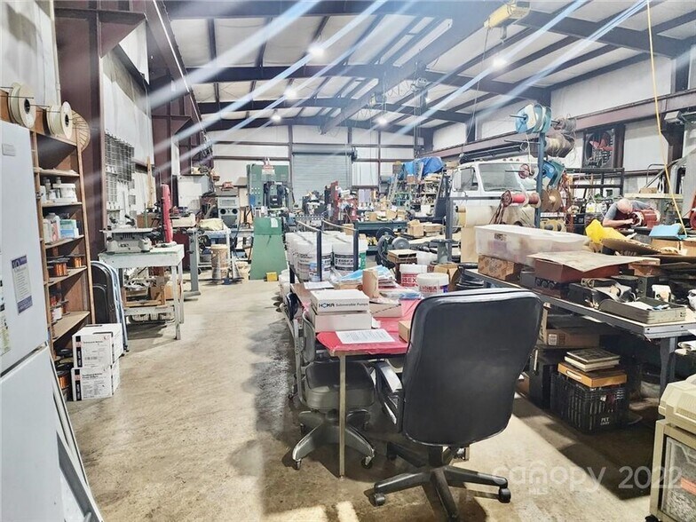 More Photos Of 629 Emma Rd, Asheville Warehouse For Lease