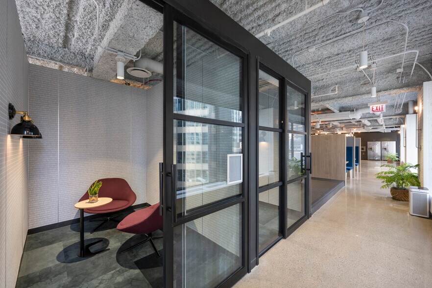 More Photos Of 230 W Monroe St, Chicago Office For Lease