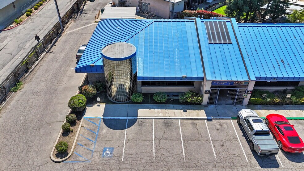 More Photos Of 3520 E Shields Ave, Fresno Medical For Sale