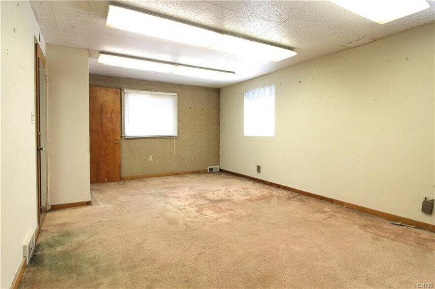 More Photos Of 41 Howard Ave, Binghamton Office Residential For Lease