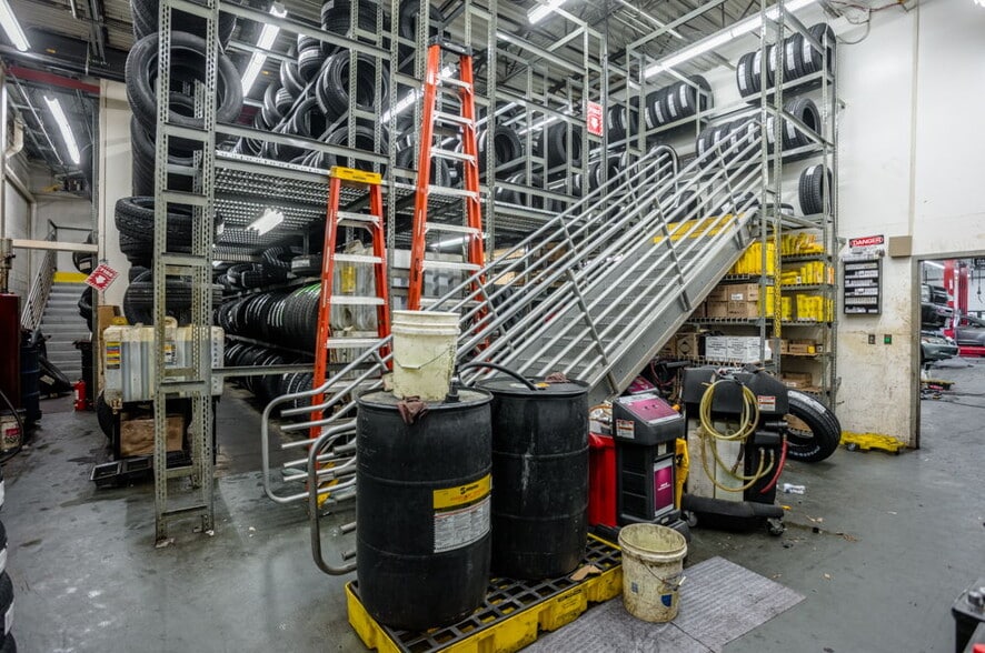 More Photos Of 1740 E Market St, Harrisonburg Storefront Retail Office For Sale