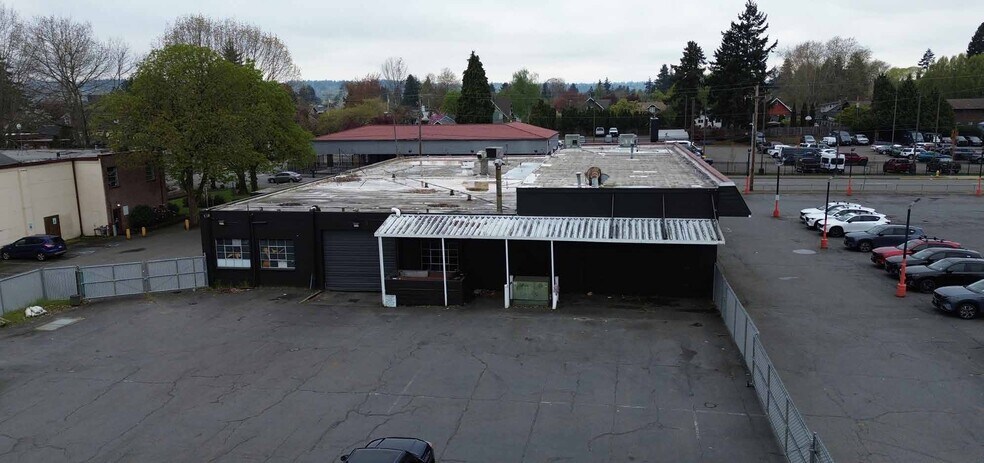 More Photos Of 615 N Meridian, Puyallup Auto Dealership For Sale
