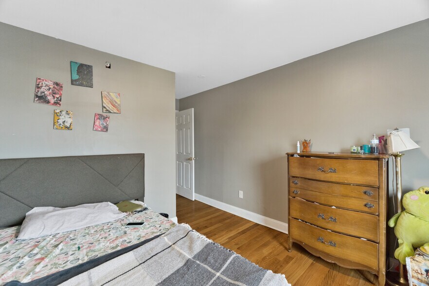 More Photos Of 71-79 Wood Ave, Bridgeport Storefront Retail Residential For Sale