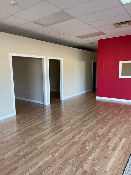 More Photos Of 2940 Paulena Dr, Bristol Unknown For Lease