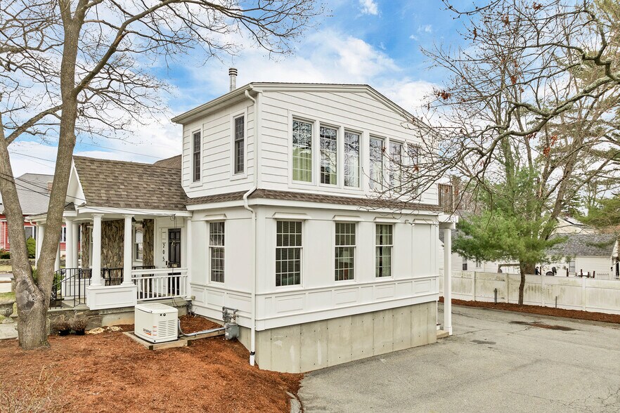More Photos Of 205 Chelmsford St, Chelmsford Office Residential For Sale