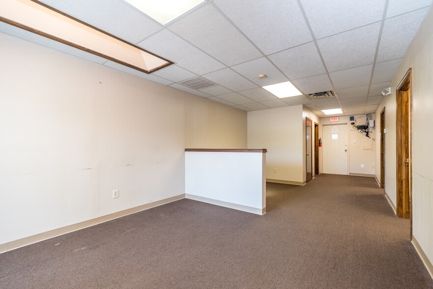 More Photos Of 908-918 Town Center, New Britain Office For Sale