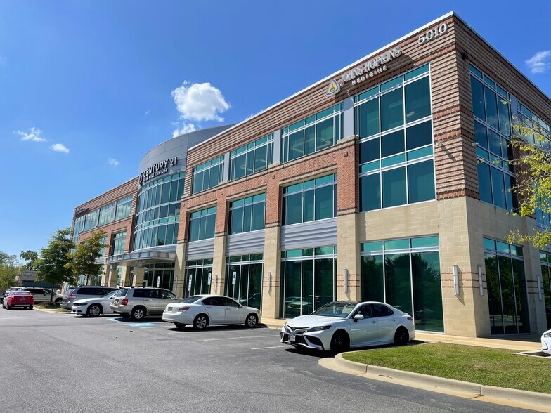 More Photos Of 5010 Regency Pl, White Plains Medical For Lease