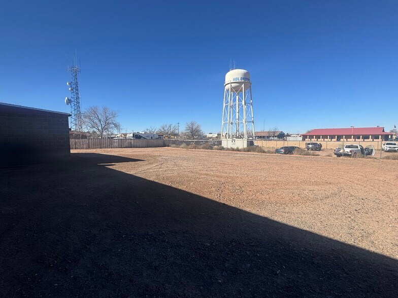 More Photos Of 2421 Navajo Blvd, Holbrook Auto Repair For Sale